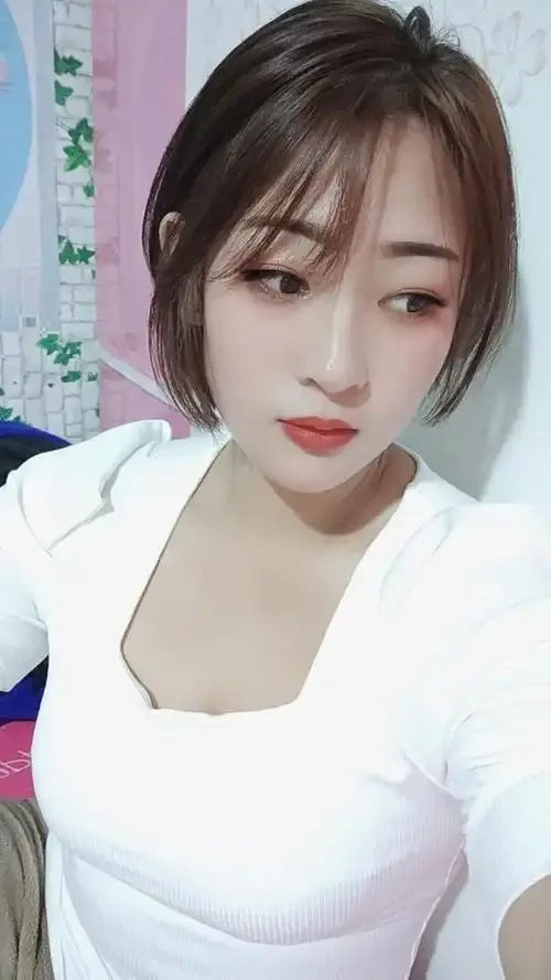 艹逼直播应用界面展示图